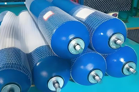 皮囊式蓄能器能串聯氣瓶嗎?